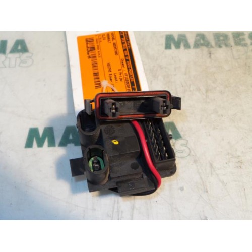 Renault - Clio - Heater resistor