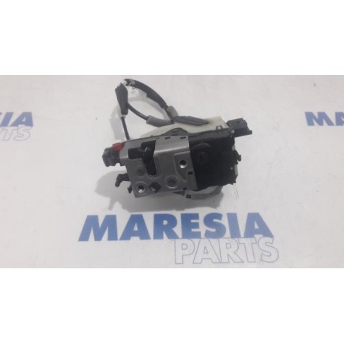 Peugeot - 2008 - Rear door lock mechanism 4-door, left