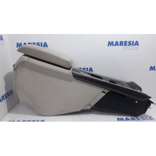 Peugeot - 508 - Middle console