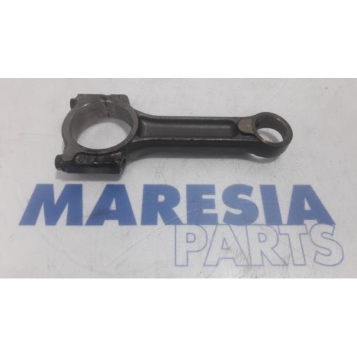 Renault - Megane - Connecting rod