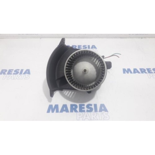 Opel - Movano - Heating and ventilation fan motor
