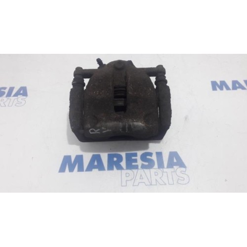 Renault - Kangoo - Front brake calliper, right