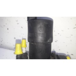 Renault - Kangoo - Scheibensprüherpumpe vorne