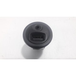 Peugeot - 208 - AUX/USB aansluiting