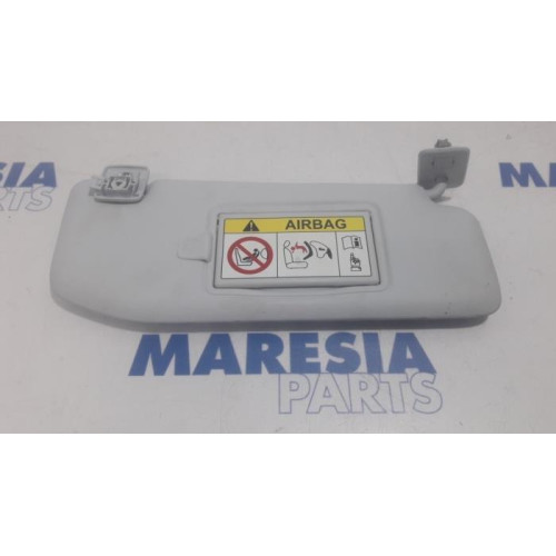 Peugeot - 208 - Sun visor