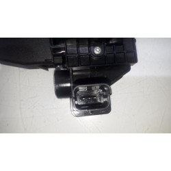 Peugeot - 208 - Tailgate lock mechanism