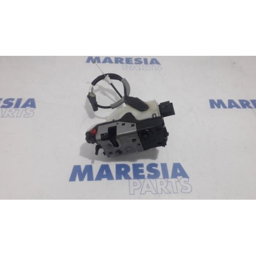 Peugeot - 2008 - Rear door lock mechanism 4-door, left