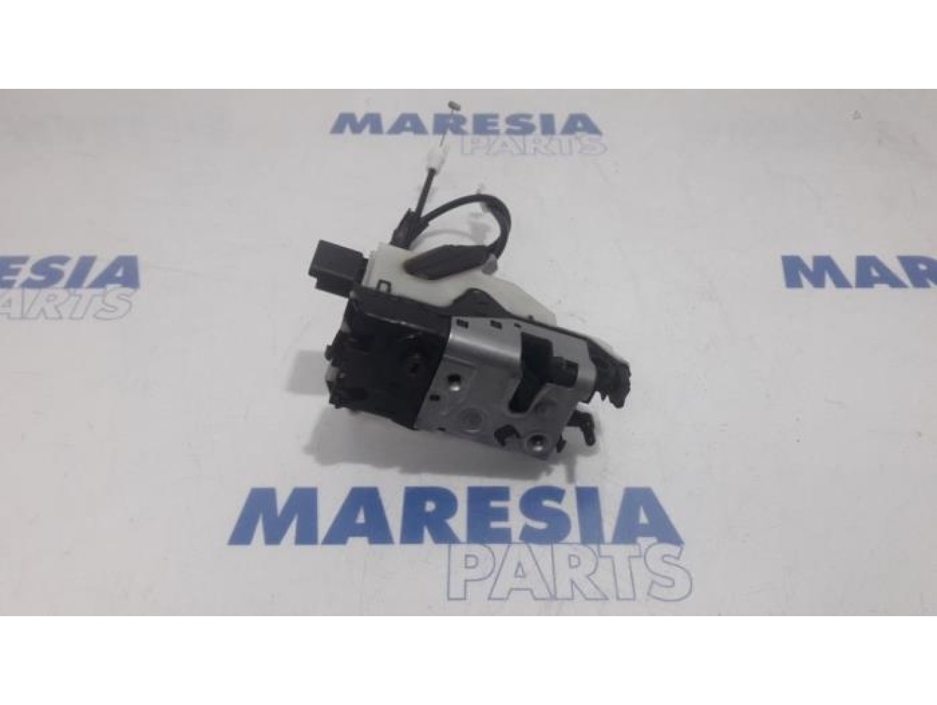 Peugeot - 2008 - Front door lock mechanism 4-door, right