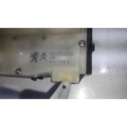 Peugeot - 2008 - Front door lock mechanism 4-door, right