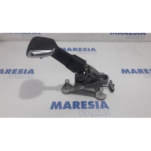 Peugeot - 2008 - Parking brake mechanism