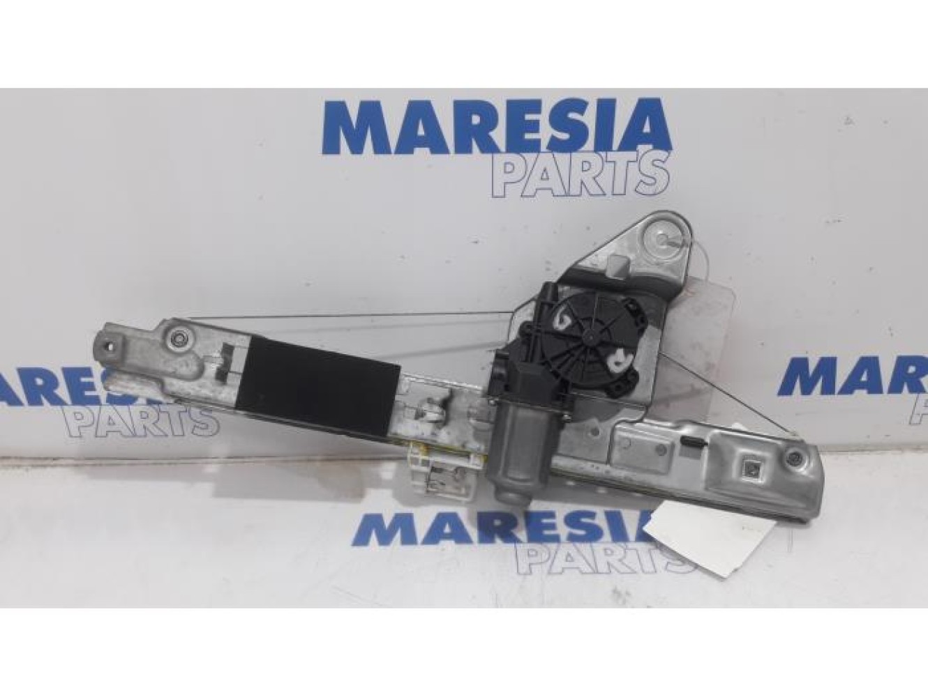 Renault - Megane - Rear door window mechanism 4-door, right