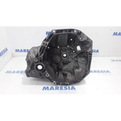 Renault - Clio - Gearbox casing