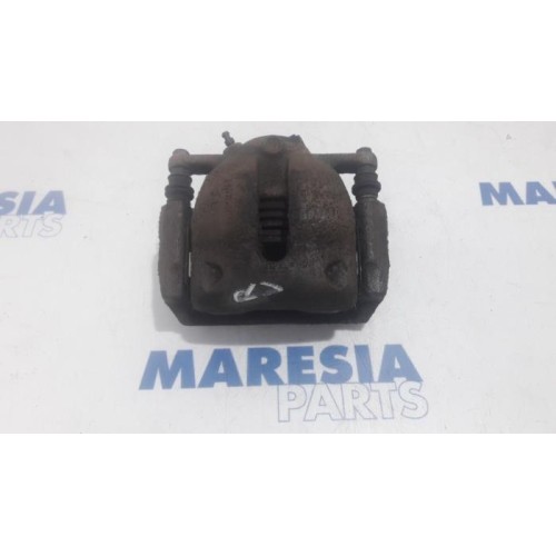 Renault - Kangoo - Front brake calliper, right