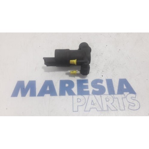 Renault - Kangoo - Pompe lave-glace avant