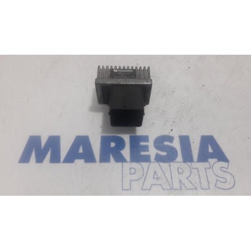 Renault - Kangoo - Glow plug relay