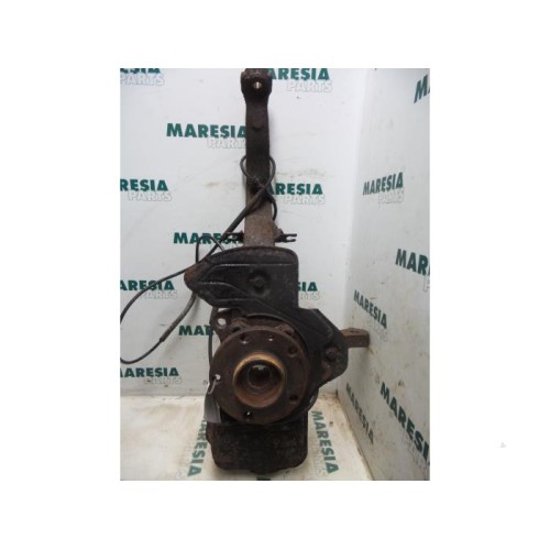 Alfa Romeo - 147 - Achsschenkel links vorne