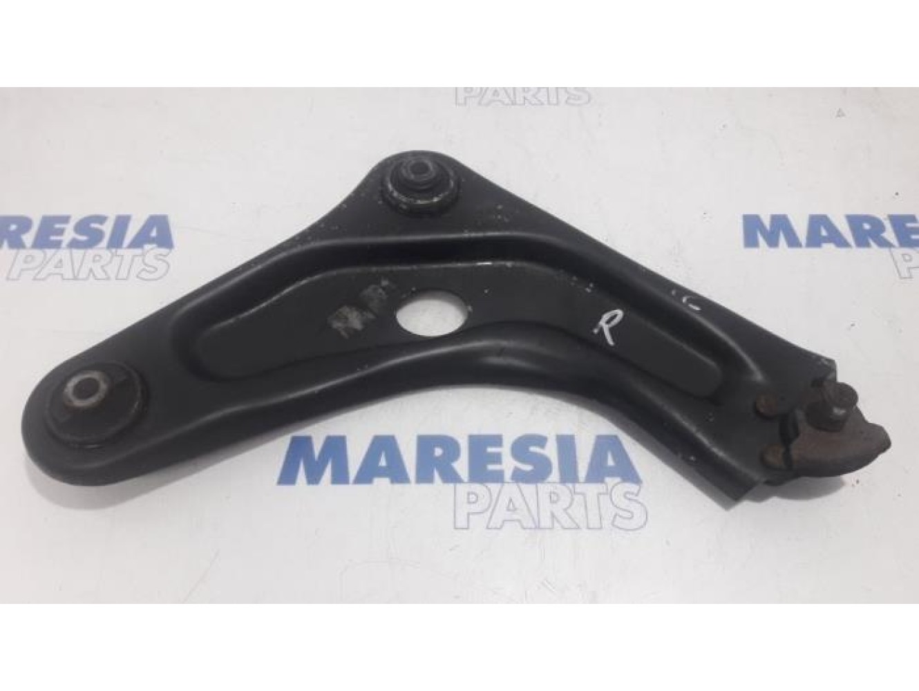 Peugeot - 207 - Front lower wishbone, right