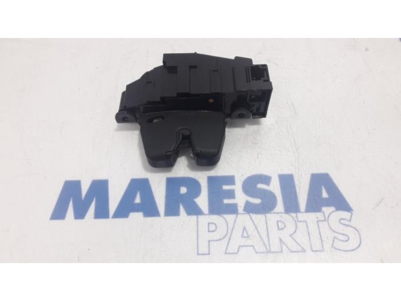 Peugeot - 508 - Tailgate lock mechanism