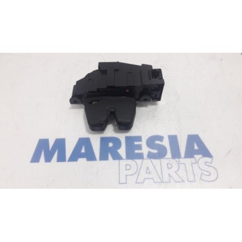 Peugeot - 508 - Tailgate lock mechanism
