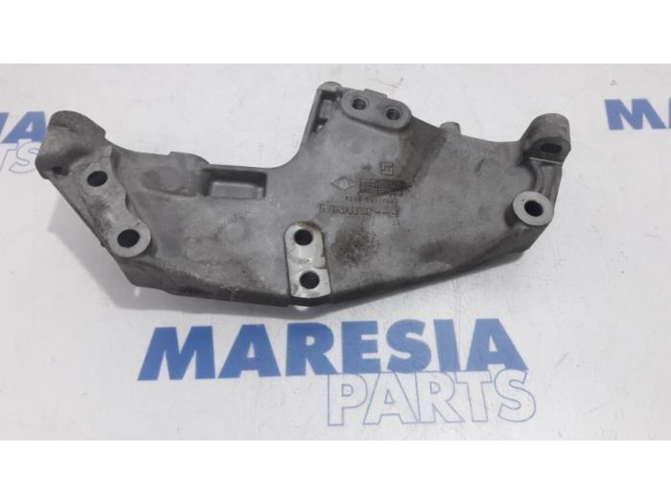 Renault - Trafic - Engine mount