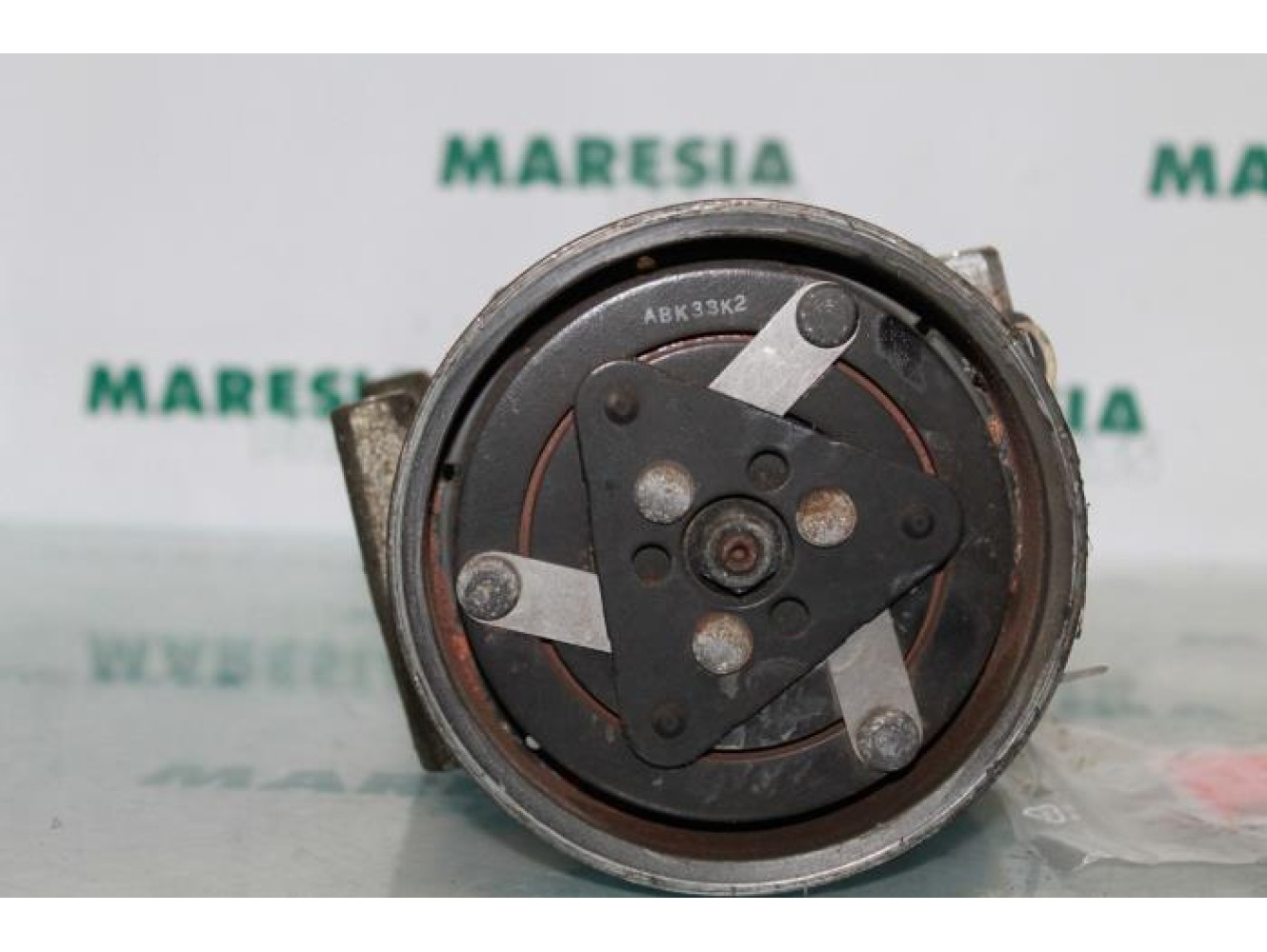Renault - Clio - Air conditioning pump