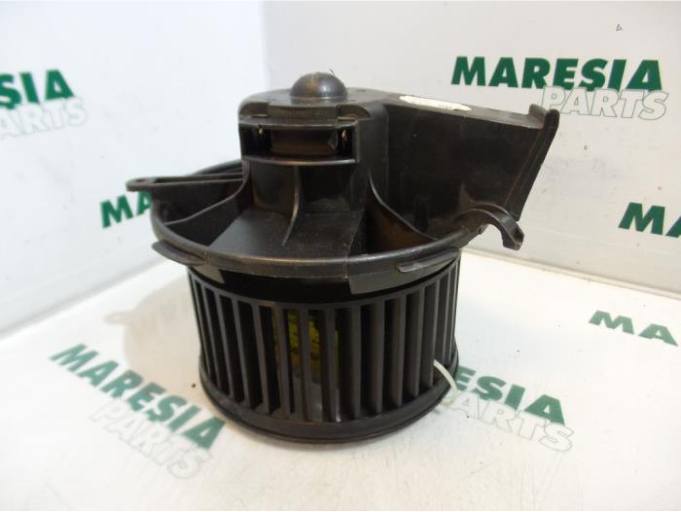 Peugeot - 206 - Heating and ventilation fan motor
