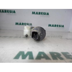Peugeot - 407 - Windscreen washer pump