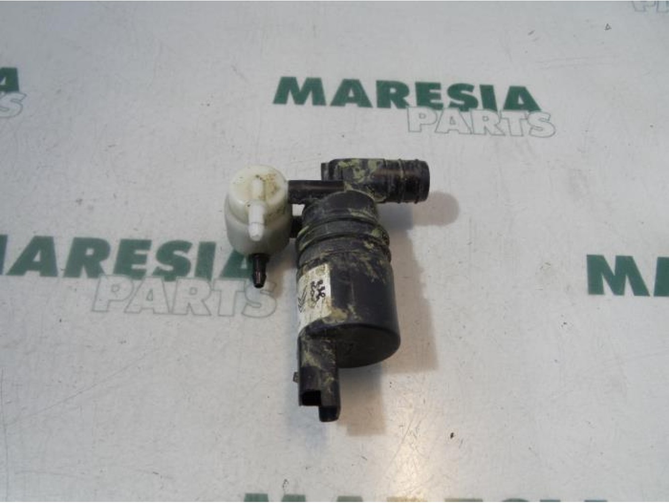 Peugeot - 407 - Windscreen washer pump