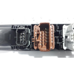 Renault - Espace - Multi-functional window switch