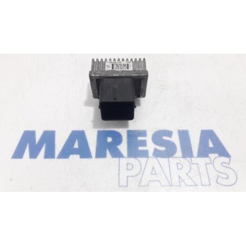 Renault - Kangoo - Glow plug relay