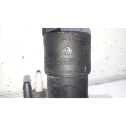 Renault - Kangoo - Scheibensprüherpumpe vorne