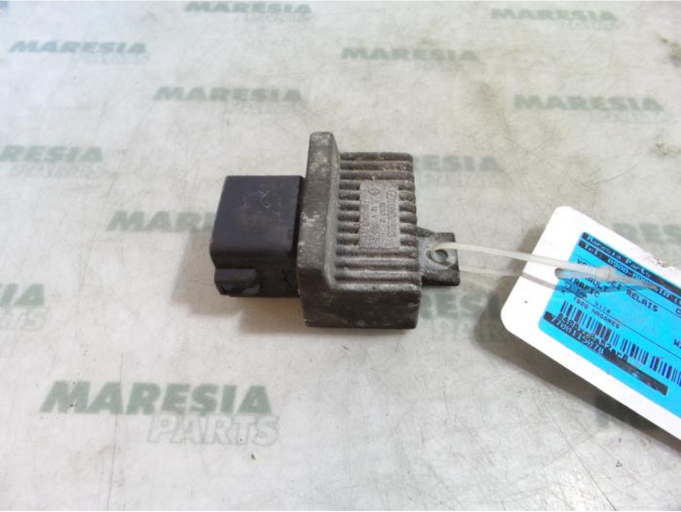 Renault - Trafic - Glow plug relay