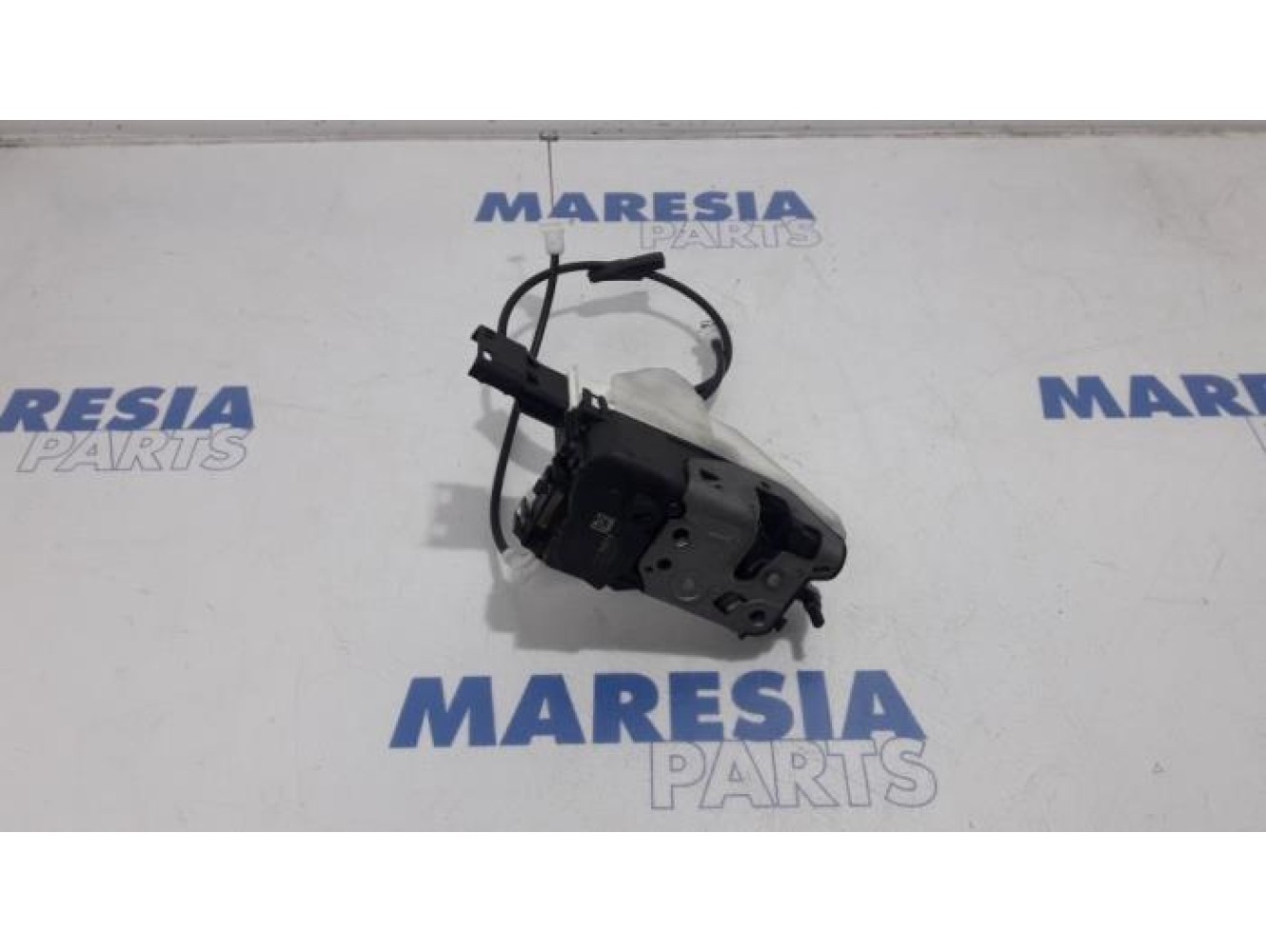 Peugeot - 308 - Front door lock mechanism 4-door, right