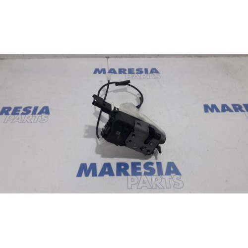 Peugeot - 308 - Front door lock mechanism 4-door, right