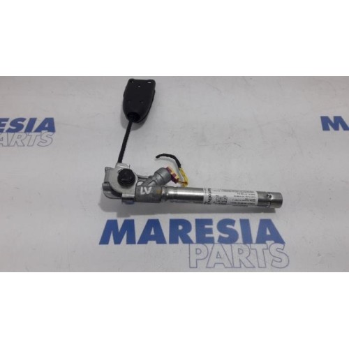Fiat - Punto Evo - Gurtsrammer links