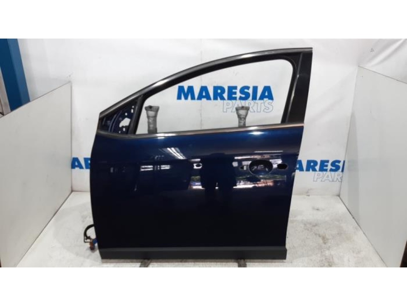 Lancia - Delta - Tür 4-türig links vorne
