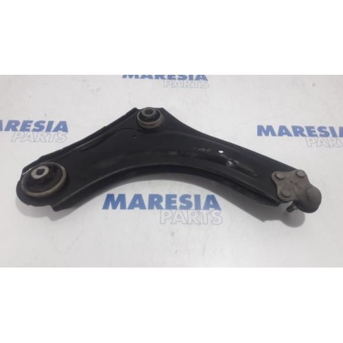 Renault - Scenic - Front lower wishbone, left