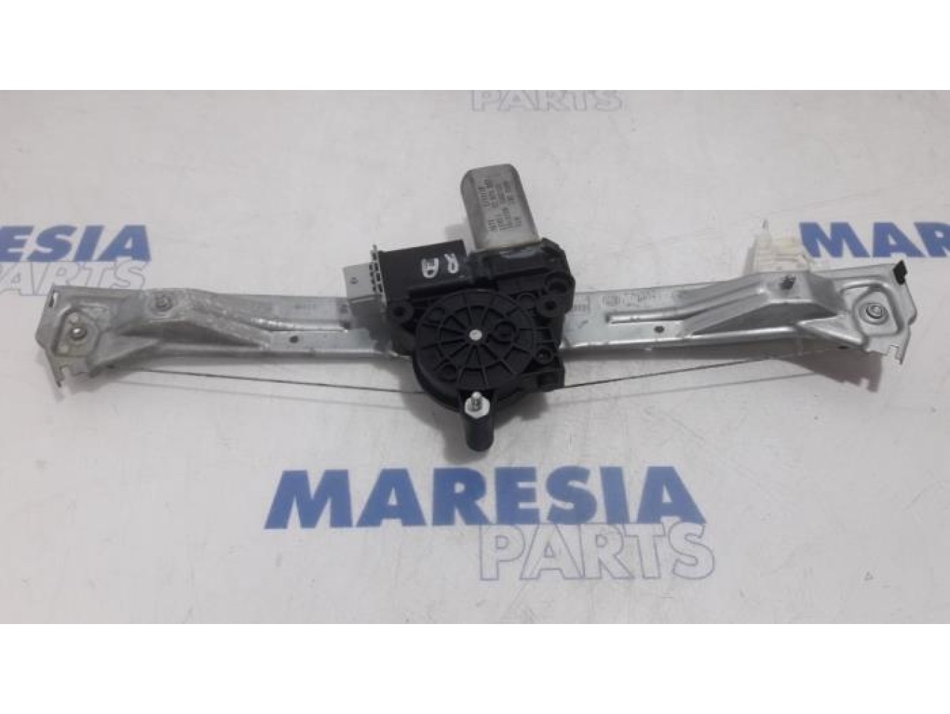 Lancia - Delta - Rear door window mechanism 4-door, right