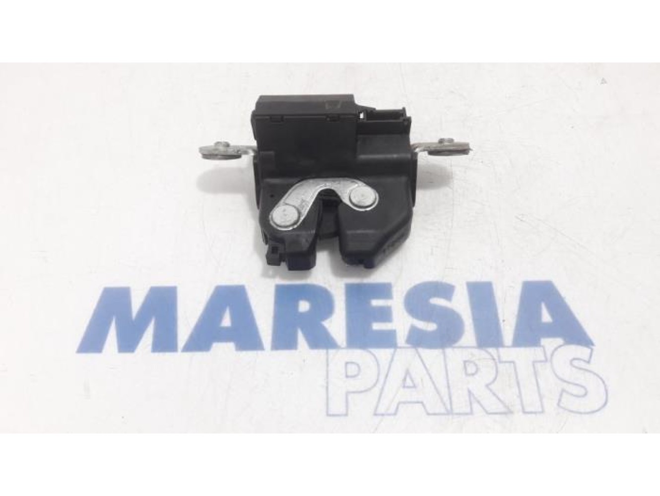 Lancia - Delta - Tailgate lock mechanism