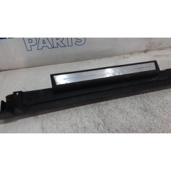Lancia - Delta - Zijskirt links