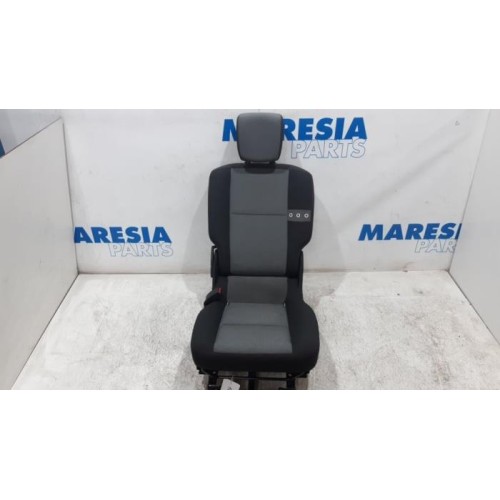 Renault - Scenic - Rear seat