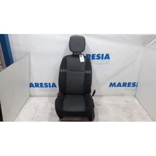 Renault - Scenic - Stoel links