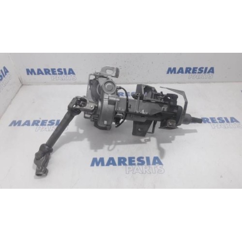 Renault - Clio - Steering column housing