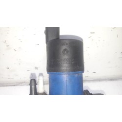 Renault - Clio - Windscreen washer pump