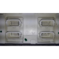 Renault - Scenic - Fuse box