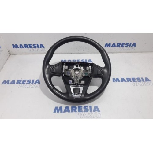 Renault - Scenic - Steering wheel