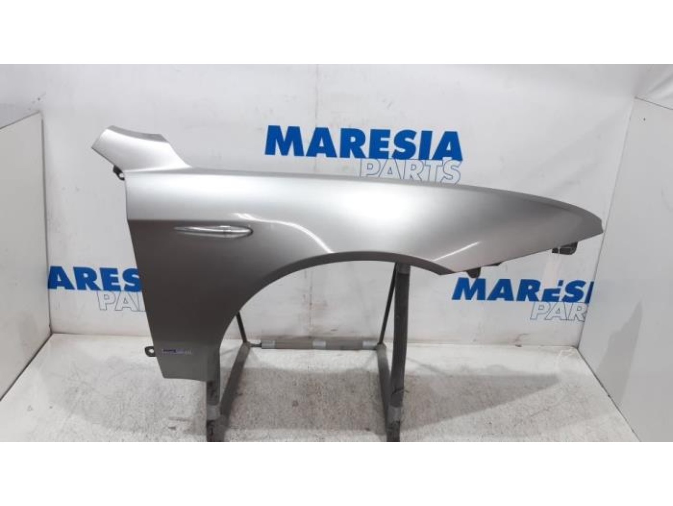 Alfa Romeo - 159 - Front wing, right