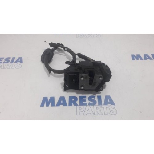 Renault - Clio - Rear door mechanism 4-door, right