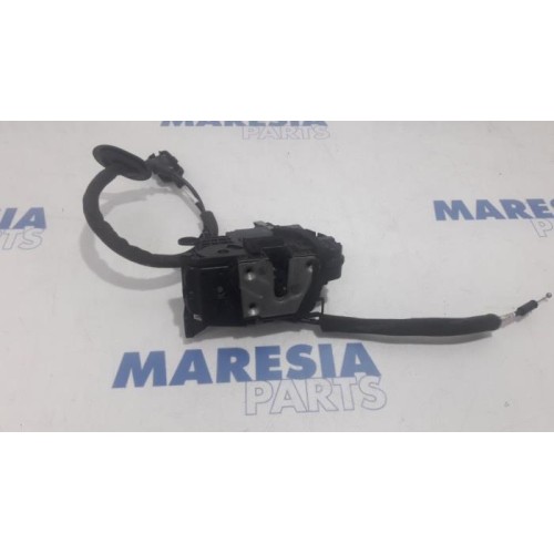 Renault - Clio - Front door lock mechanism 4-door, right