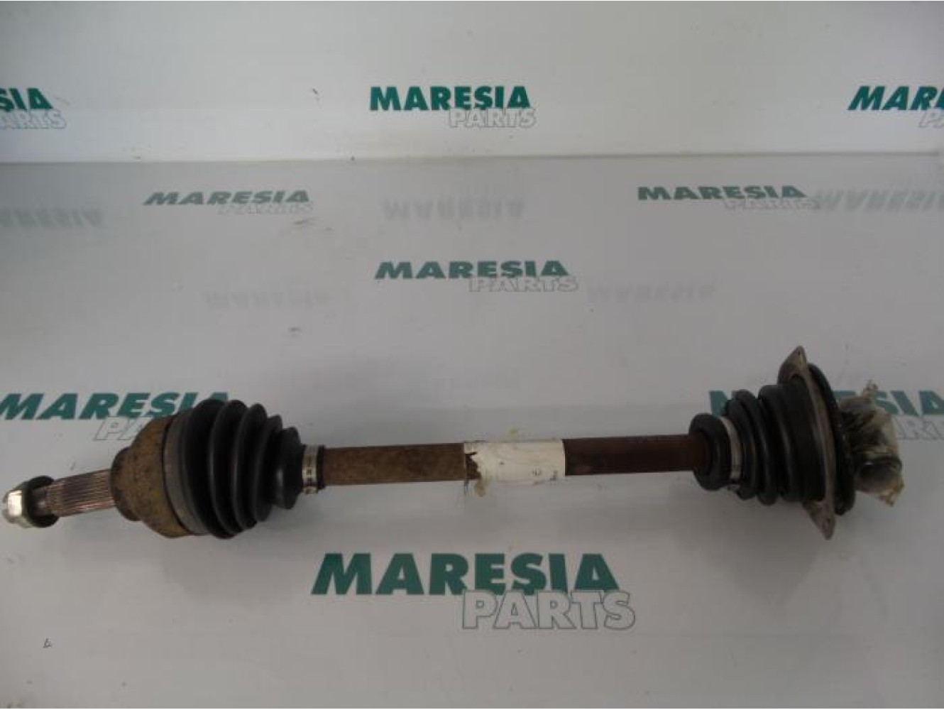Renault - Trafic - Aandrijfas links-voor